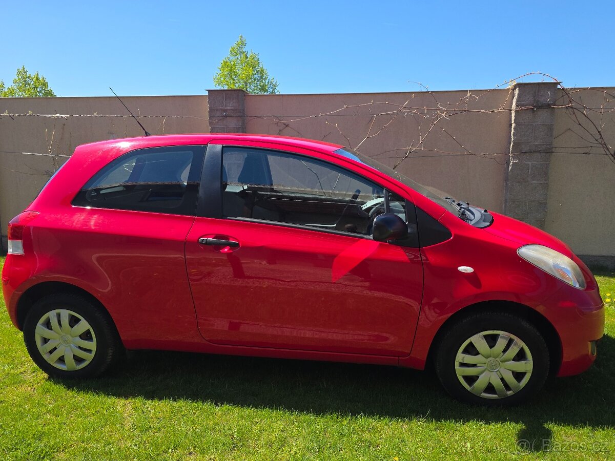 Toyota Yaris, 1.0i 3dv 2. maj