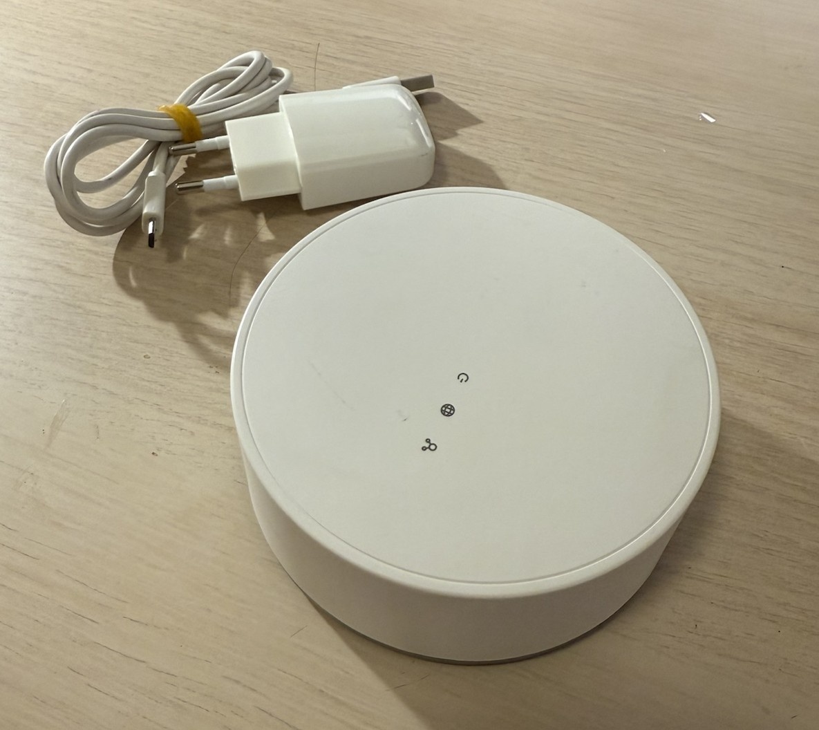 Tradfri brána IKEA bílá pro ovládání chytré domácnosti a svě