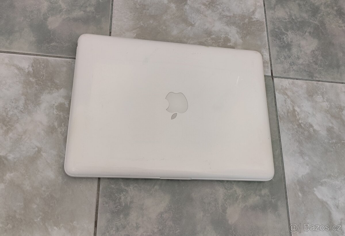 MACBOOK UNIBODY A1342 Z ROKU 2009 NA NÁHRADNÍ DÍLY