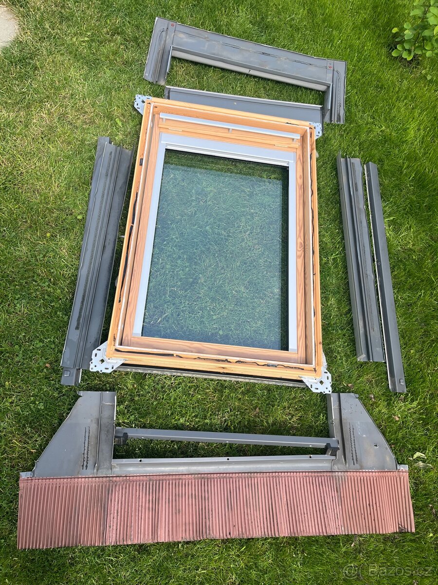 Střešní okno Velux 118x78cm