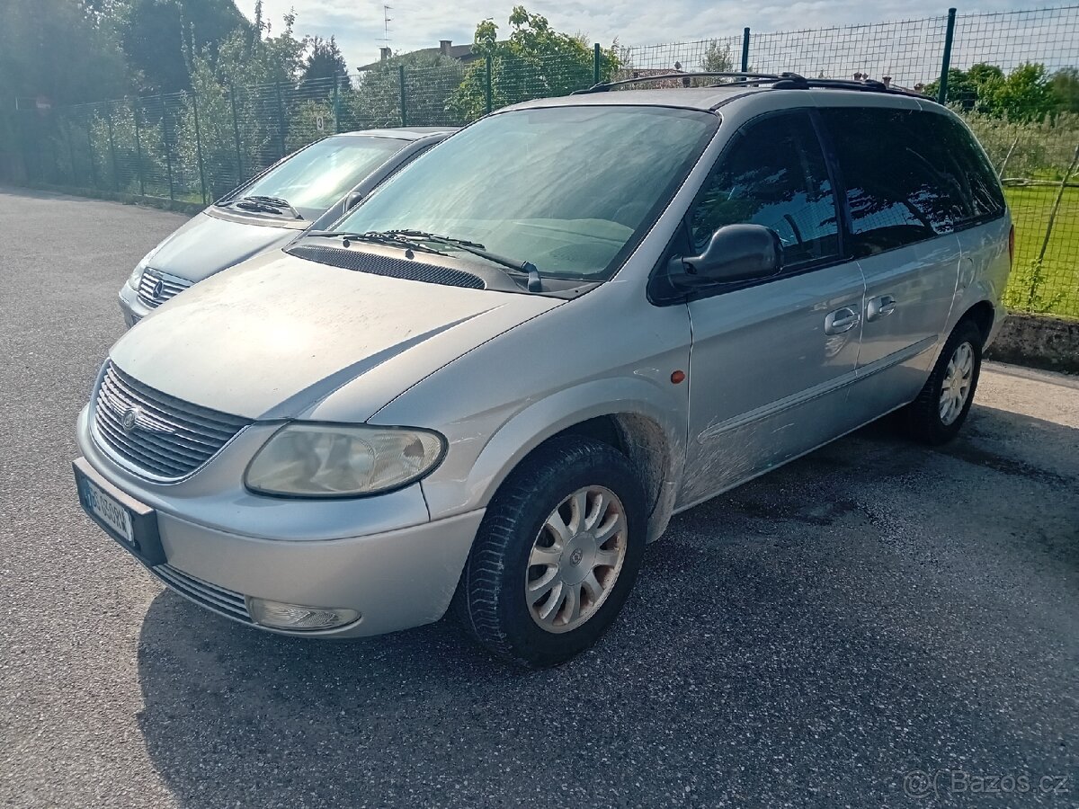 Prodám Chrysler Voyager 2,5 CRD 7 mistne