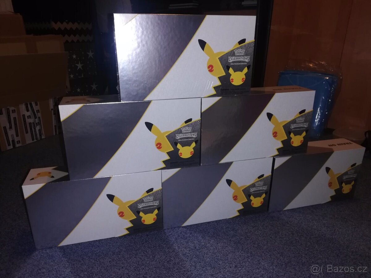 Pokémon TCG Celebrations Ultra Premium Collection