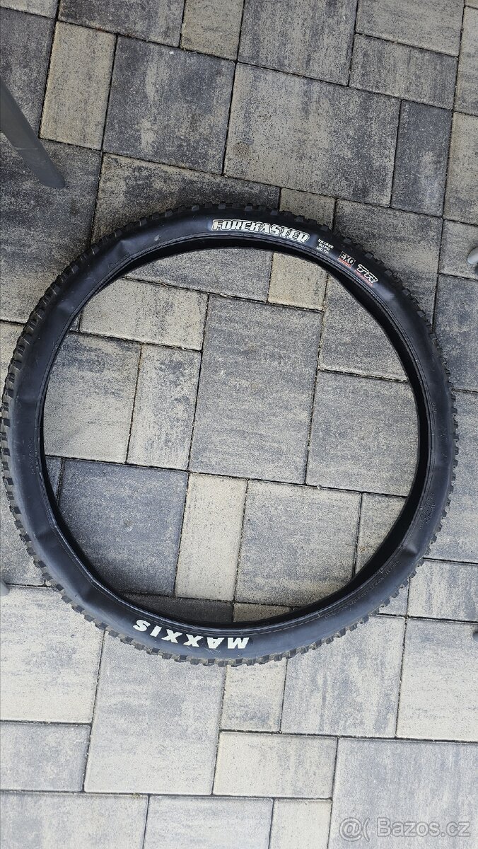Plast 29x2.35 maxxis forecast