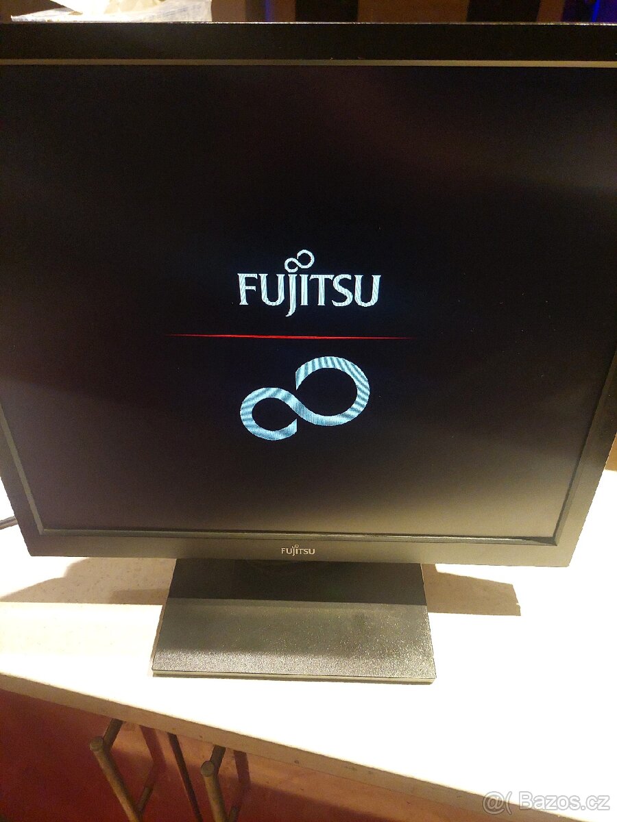 Lcd monitor Fujitsu E19-5