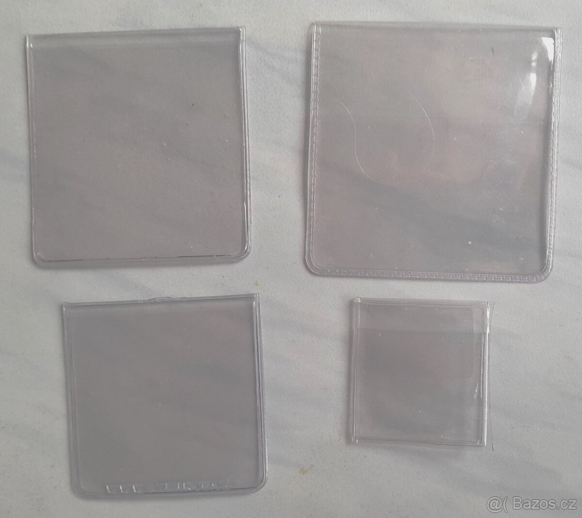 Směs 150 ks PVC kapsiček na mince