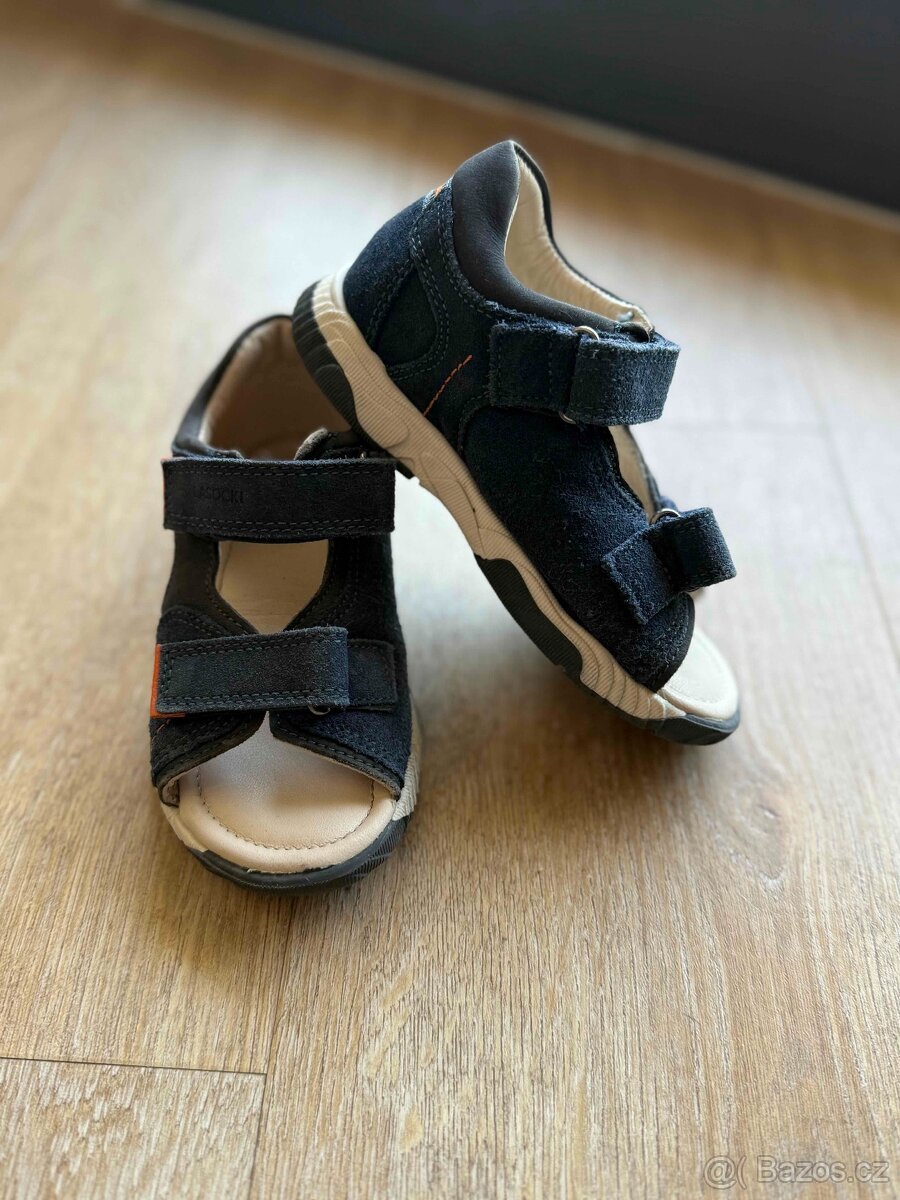 Chlapecké sandálky