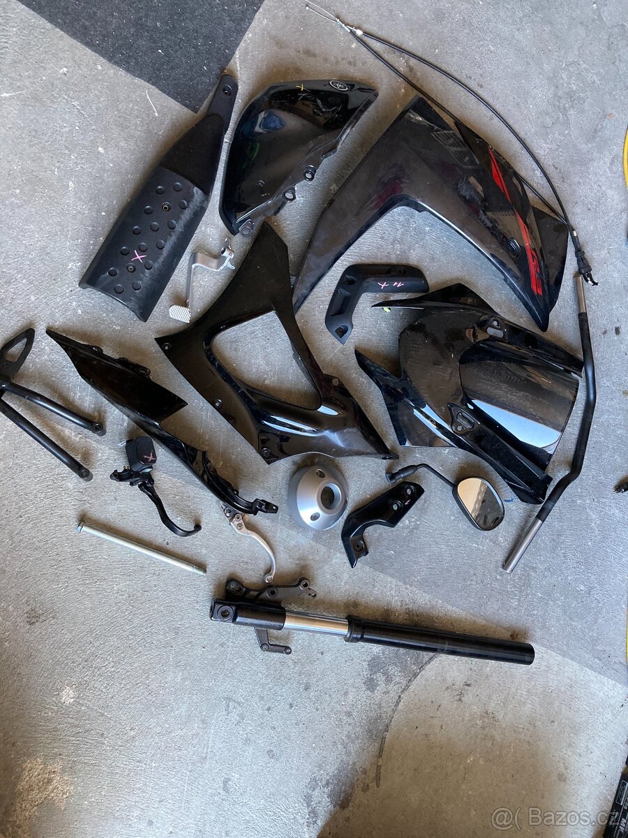 Yamaha R3 díly