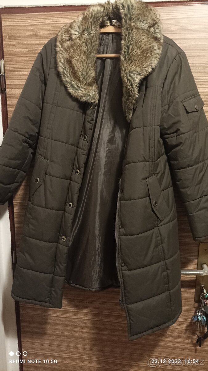 ZIMNÍ DÁMSKÝ KABÁT