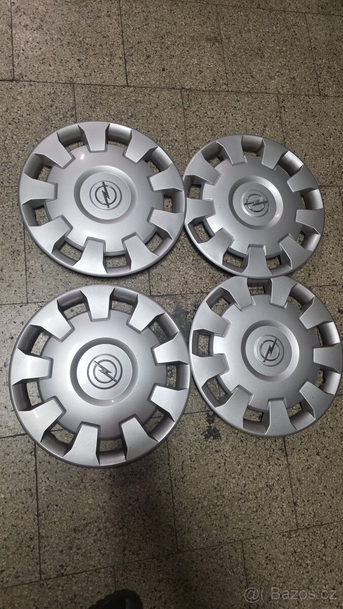 Plechové disky/kola a poklice Opel R15