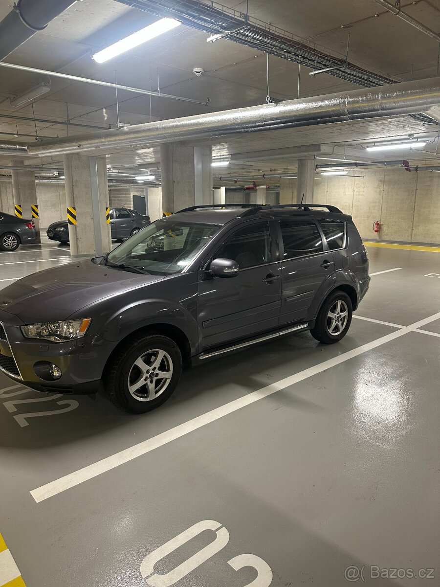 Mitsubishi Outlender