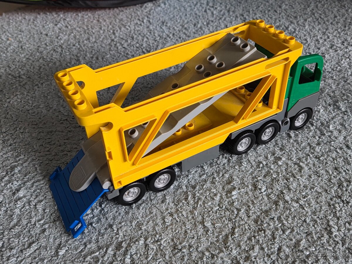 LEGO DUPLO odtahovka