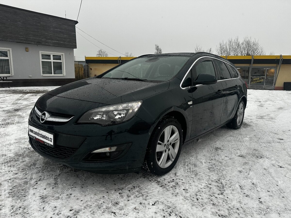 OPEL ASTRA 1,6CDTi 100kW Sports Tourer - MÁLO KM -