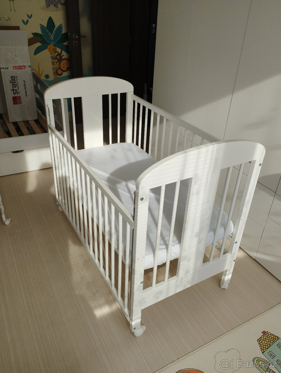 Puppolina Olina dětská kvalitní postýlka Bílá stahovací bok