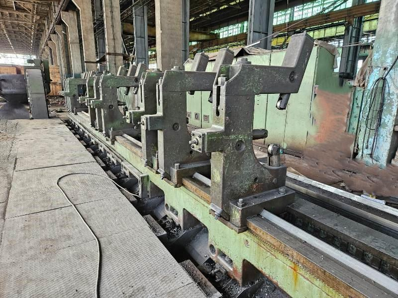 Soustruhy - hrotové VDF 1120 x 18.000 mm