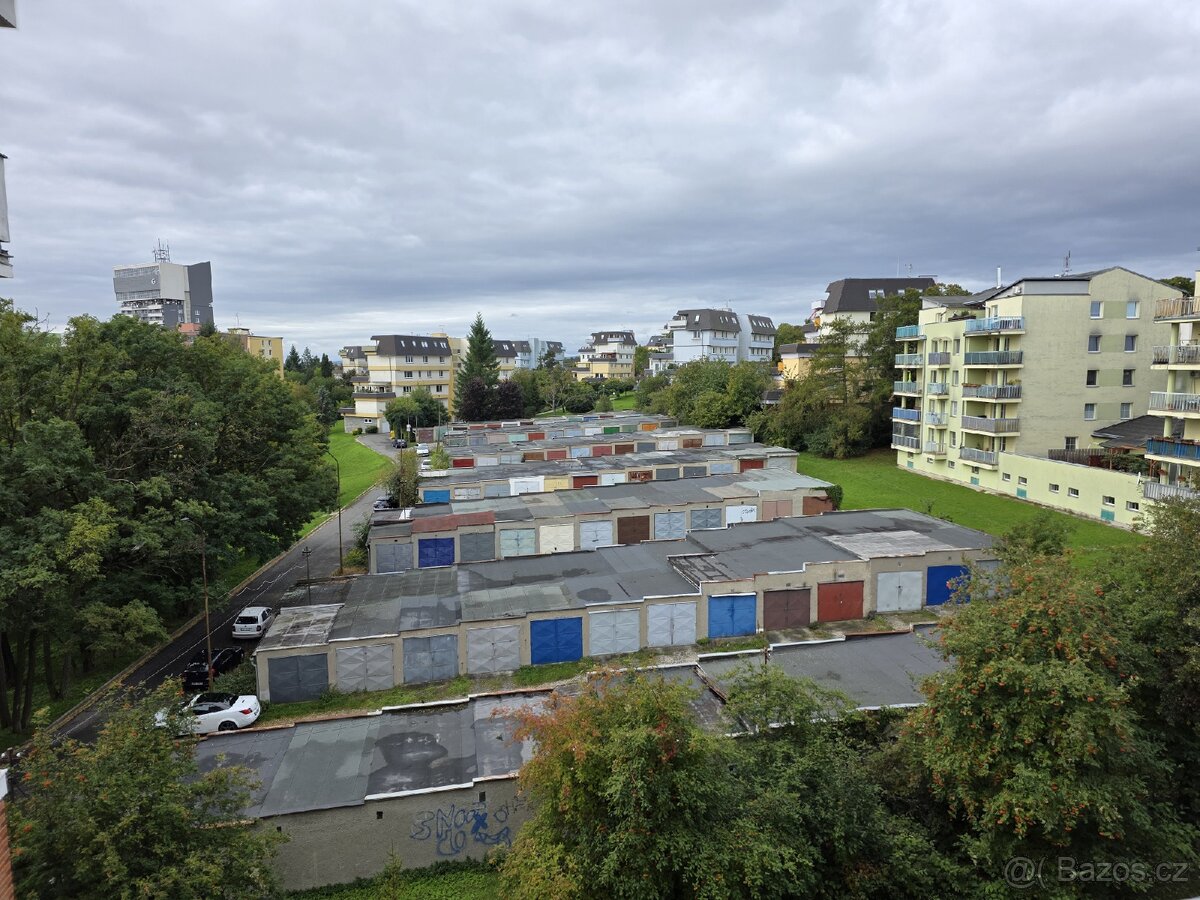 Pronájem garáže Mošnerova