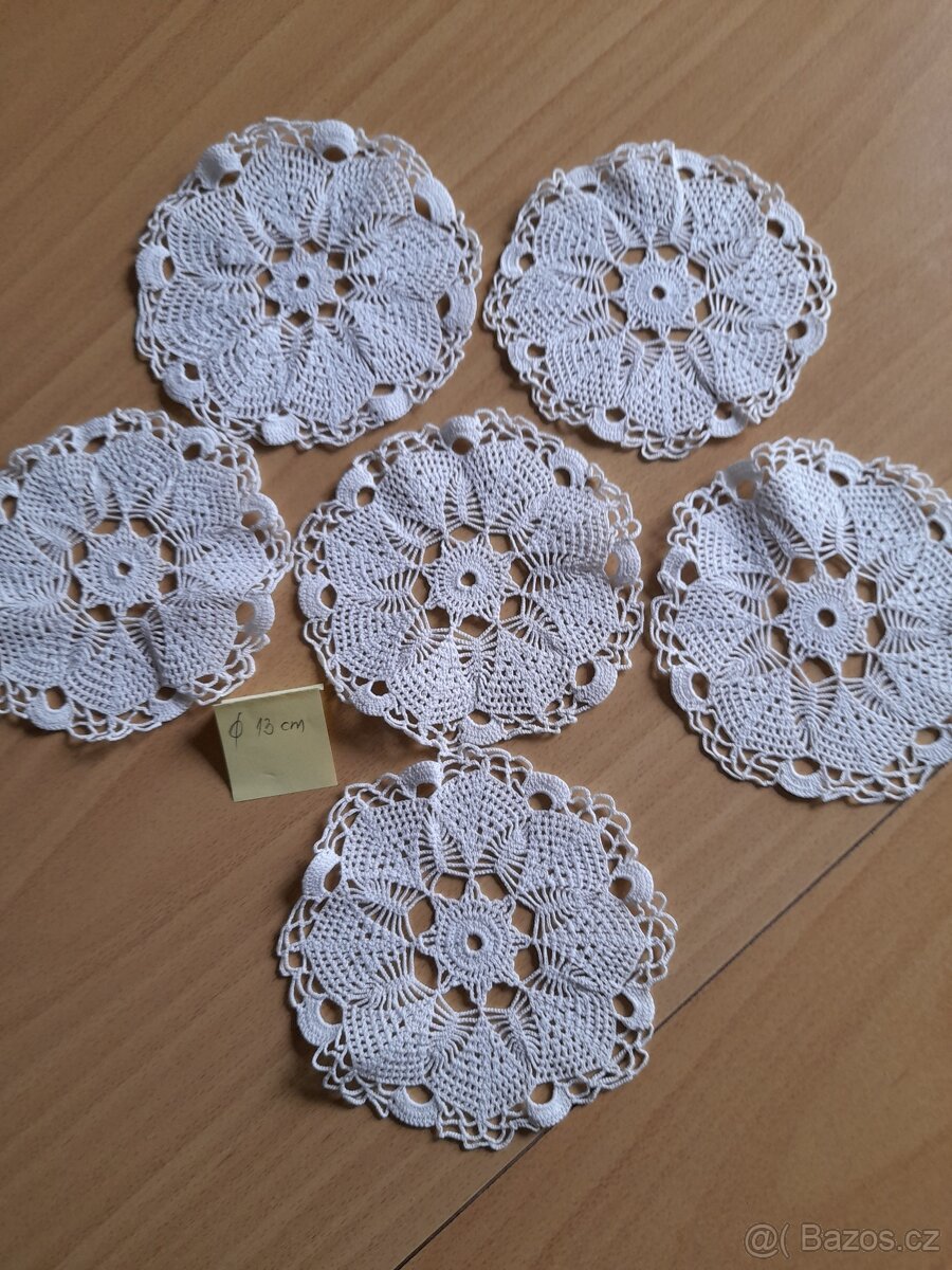 háčkované podložky - starožitné