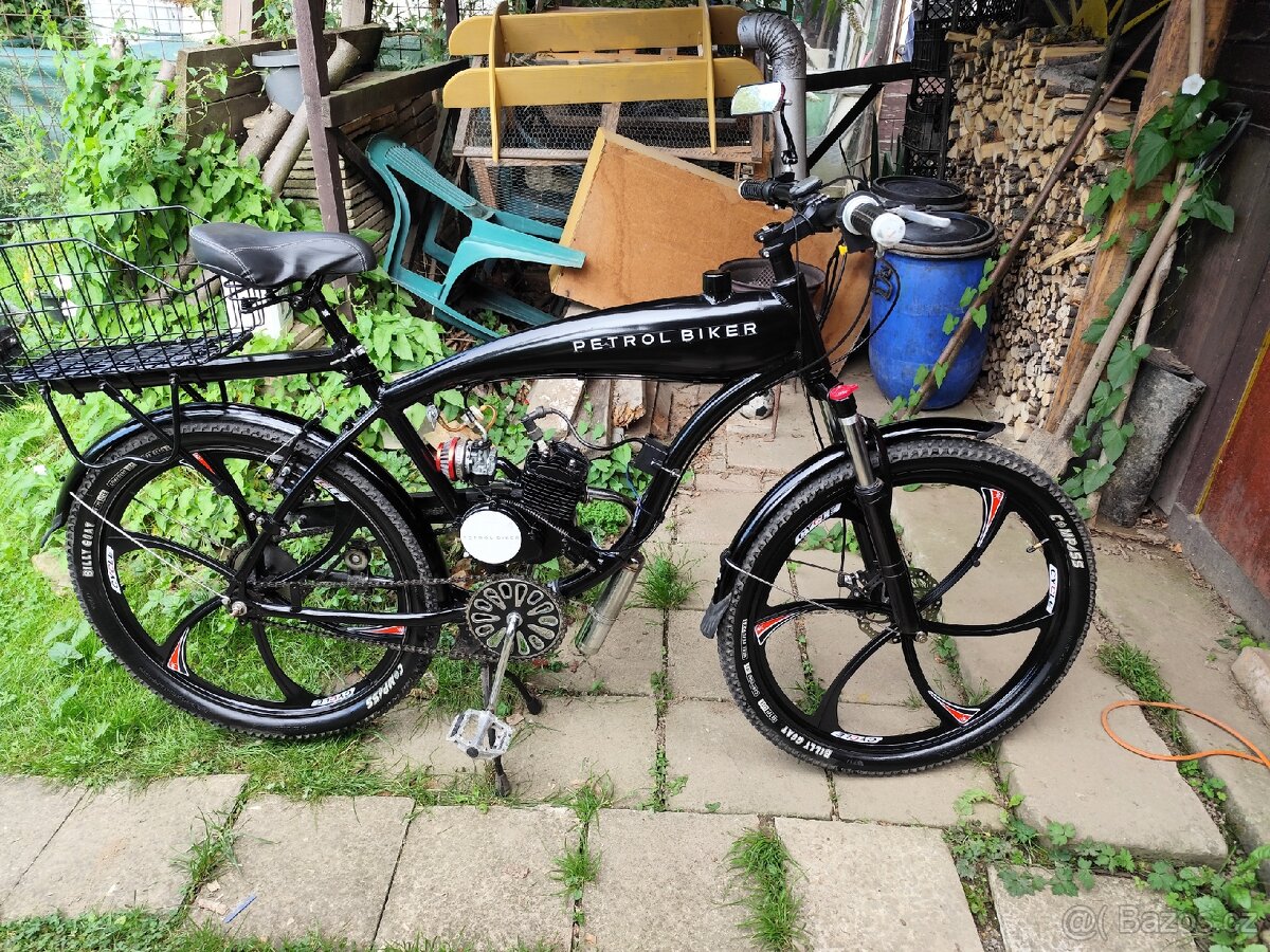 Stylové motorové kolo PETROL BIKER – top stav
