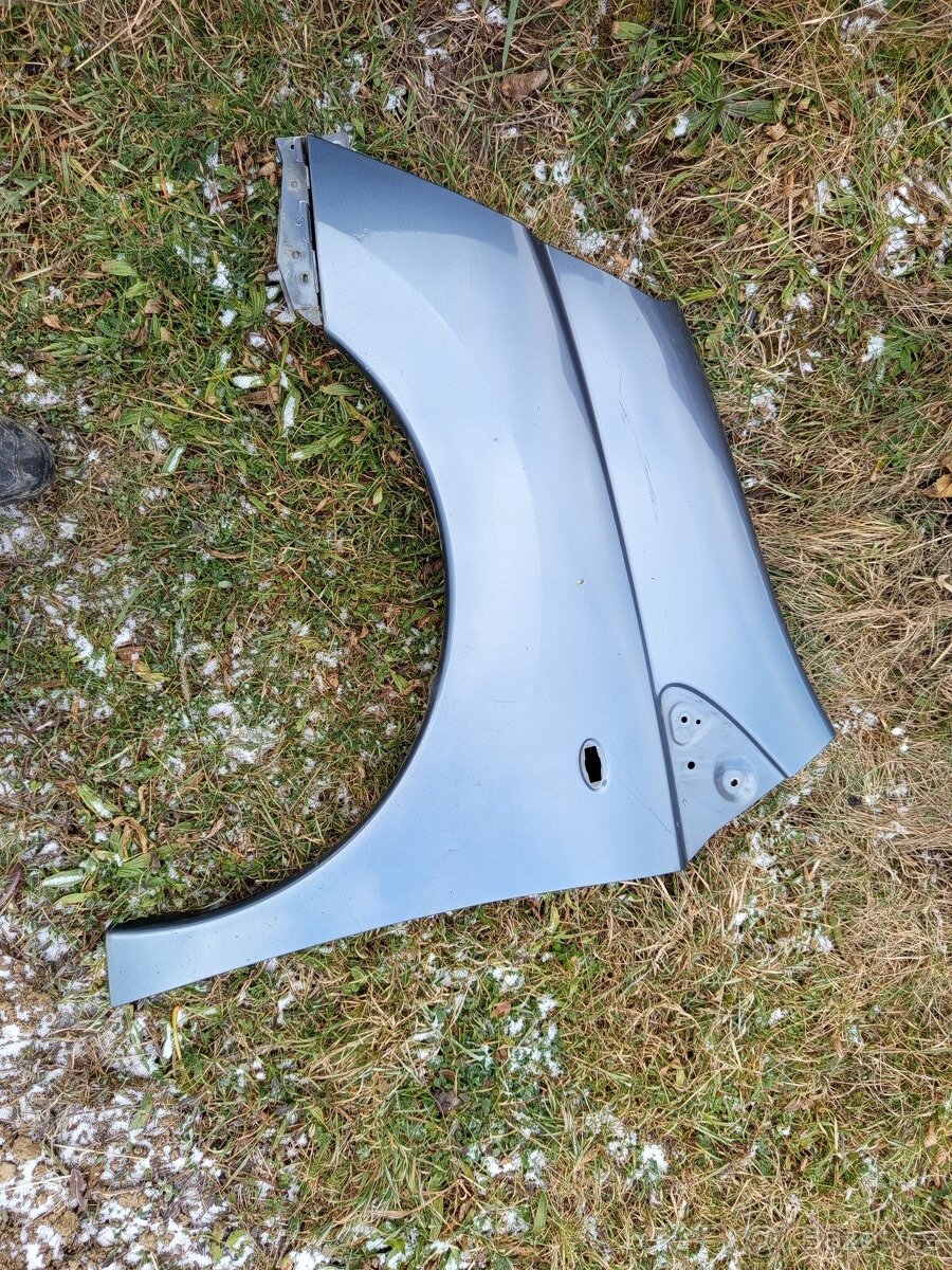 Blatníky Peugeot Expert 2007 .