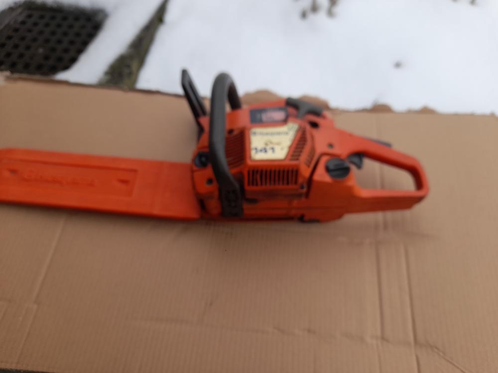 Prodám HUSGVARNA 141