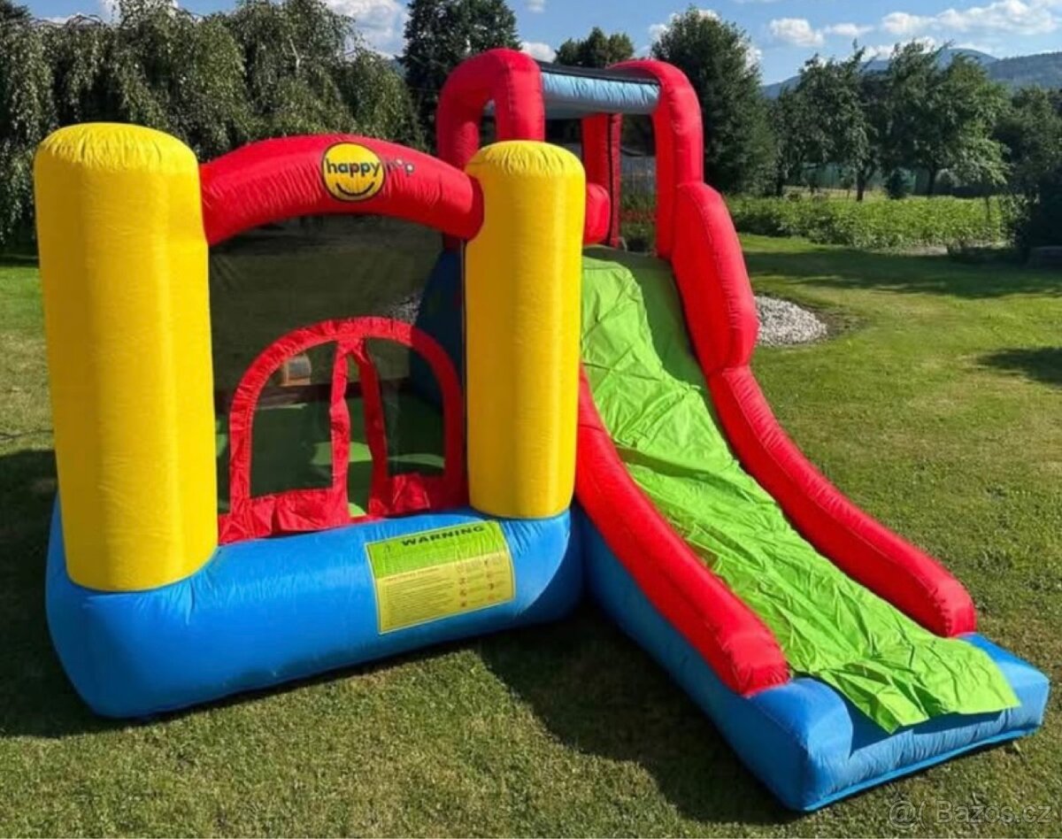 Skákací hrad pronájem