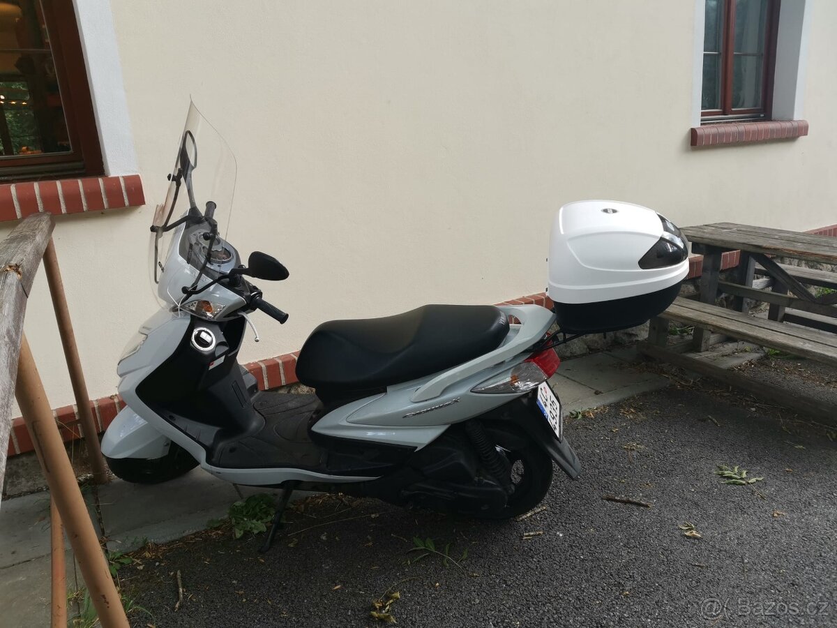 Skútr Yamaha