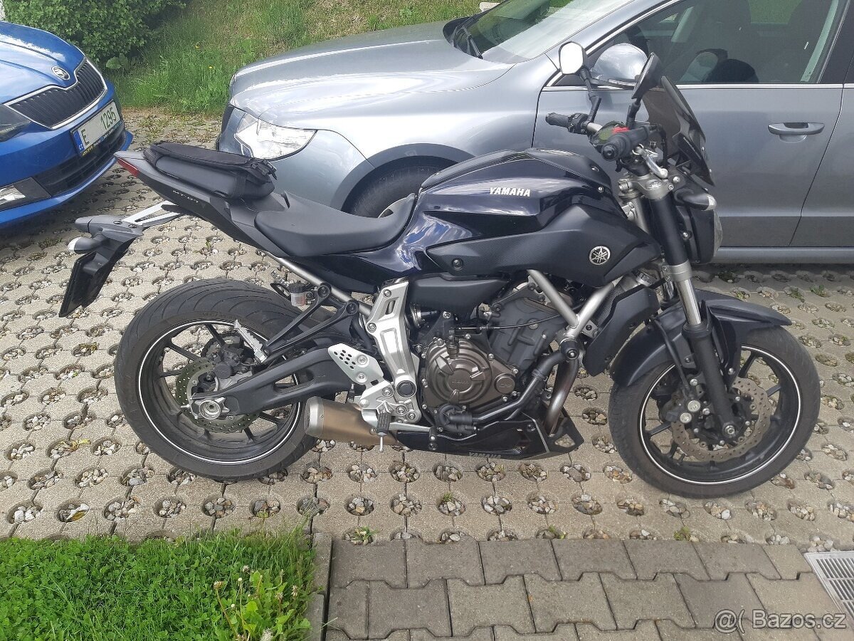 YAMAHA MT-07_ najeto jen 7500km nové ČR