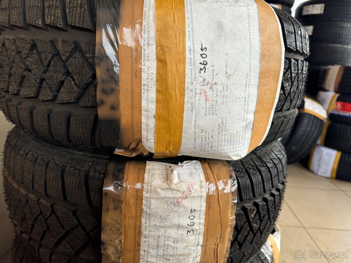 ZIMNÍ 205/55R15 DUNLOP 2ks
