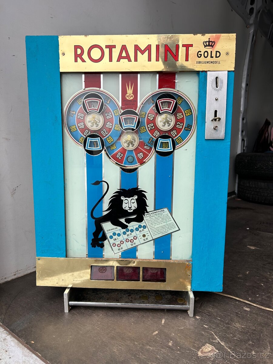 Starý hrací automat