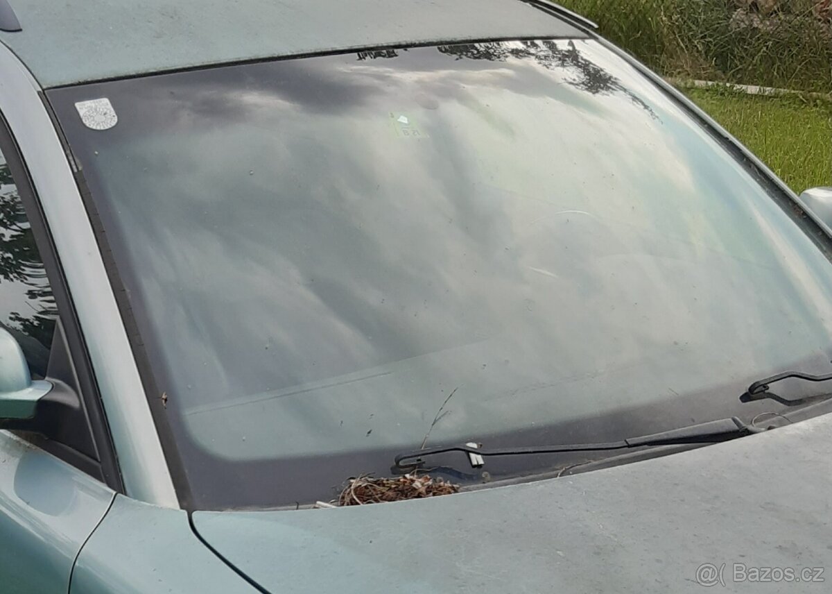 Čelní sklo na Vw Passat B5