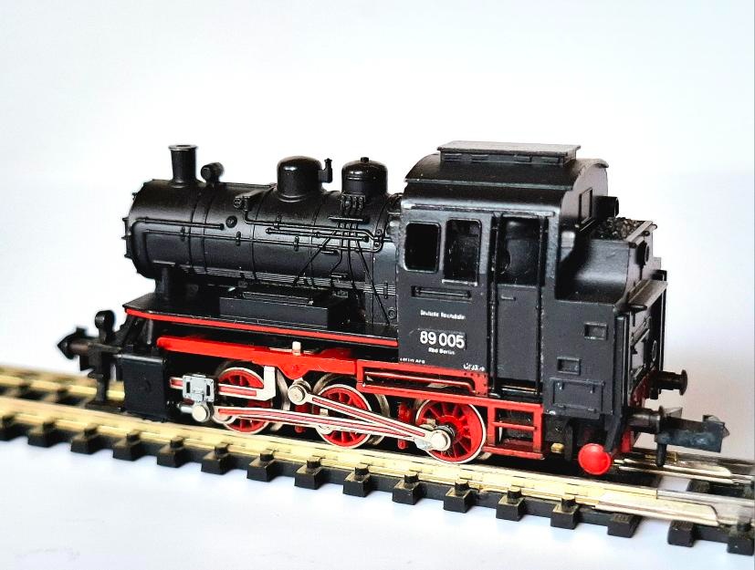 Vláčky N - Parní tendrová lokomotiva BR 89 005 DRG TRIX 2043