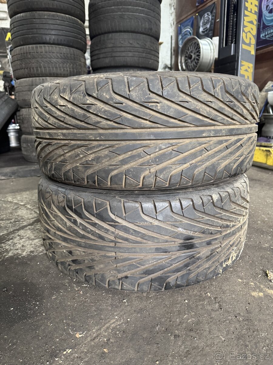 Letni pneu Triangle 215/45/17