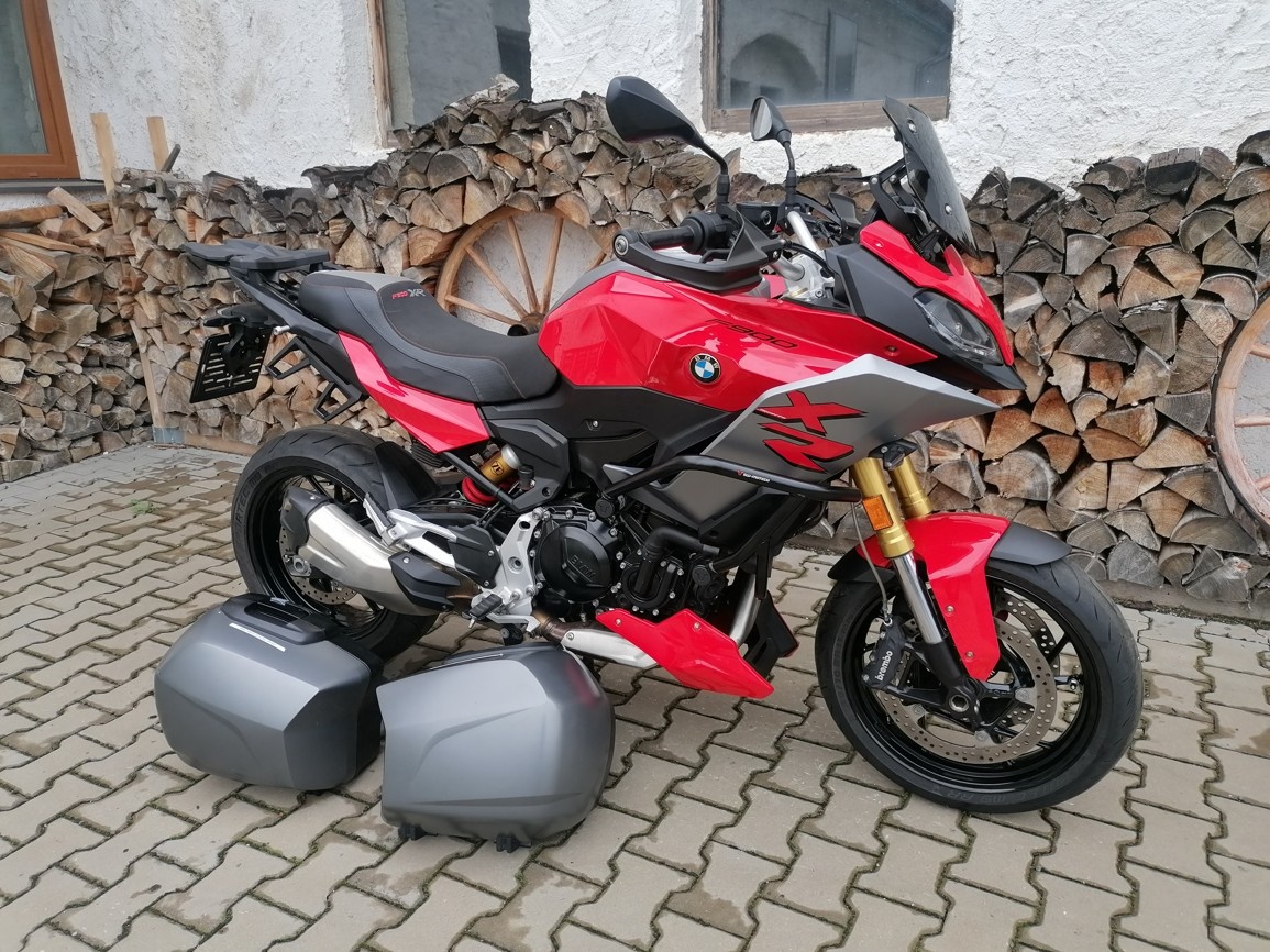 BMW F 900 XR