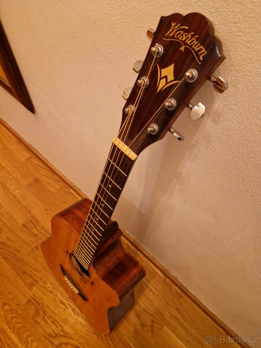 Akustická kytara