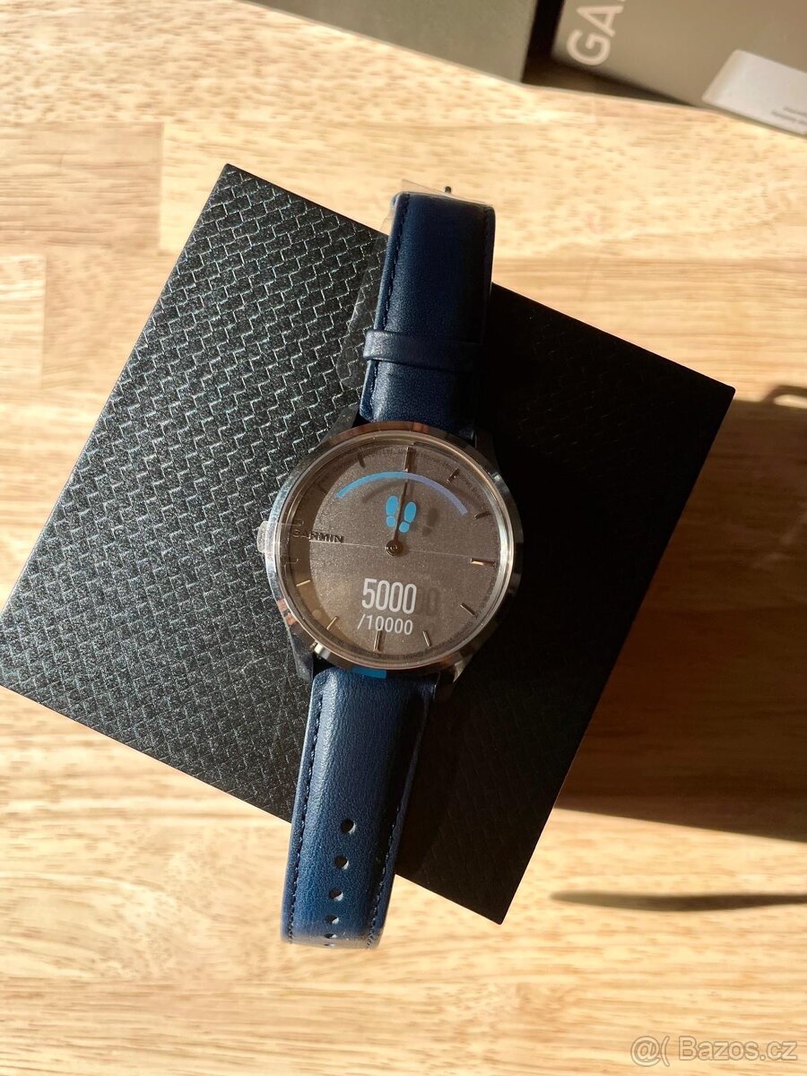 Hodinky Garmin Vivomove Luxe