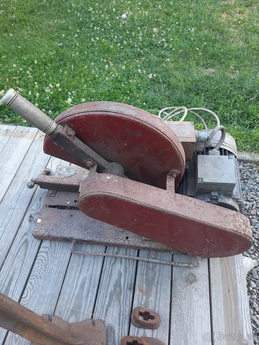 Pokosová kotoučová pila na železo