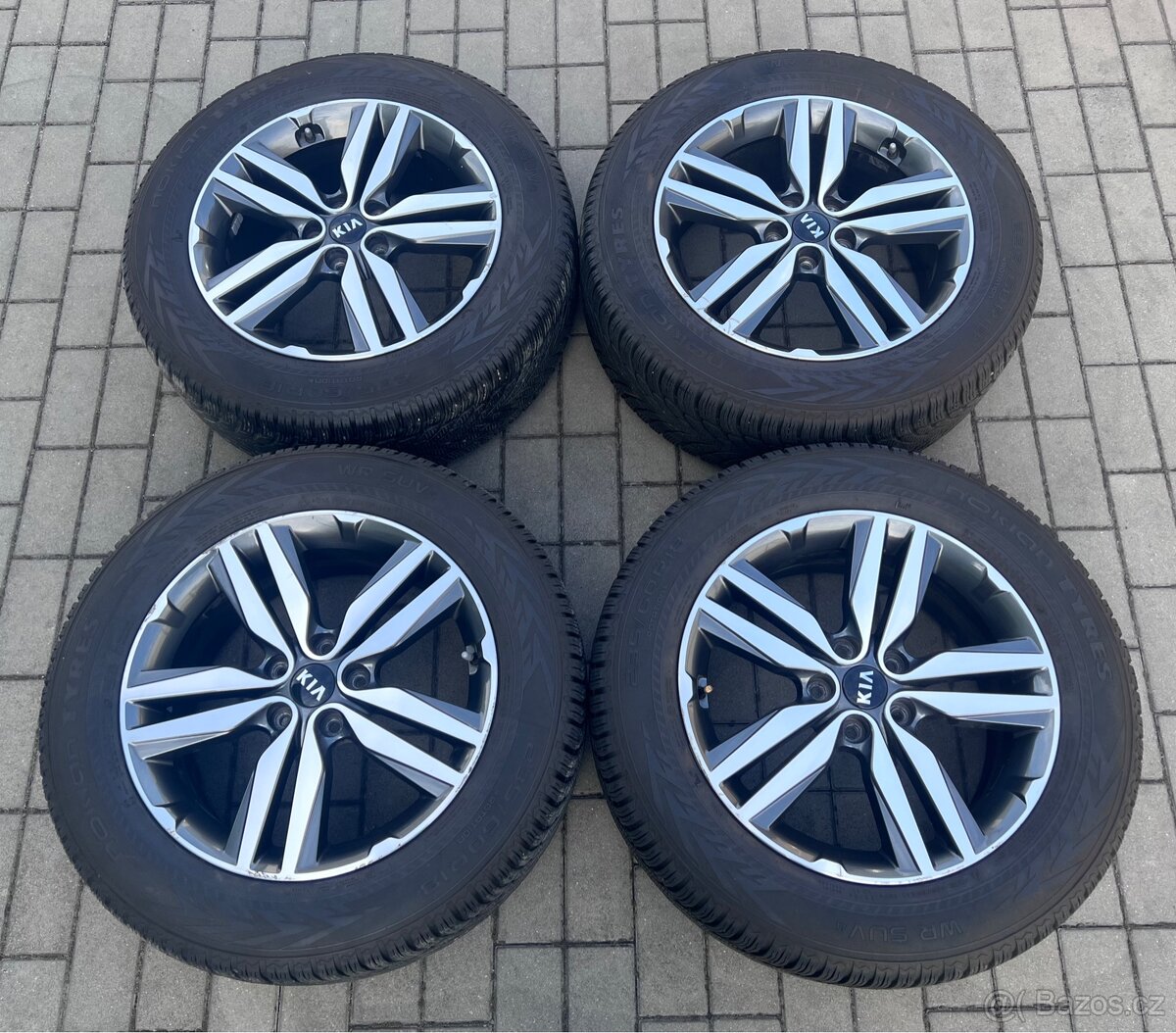 Kia Sportage - 18" alu + zimní 235/60 R18 Nokian 6-7mm