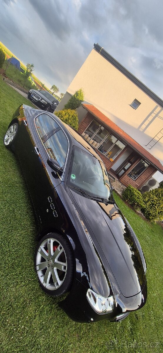 Maserati Quattroporte 4.2 V8 ZF Audi S8 5.2 V10 ZF top stav