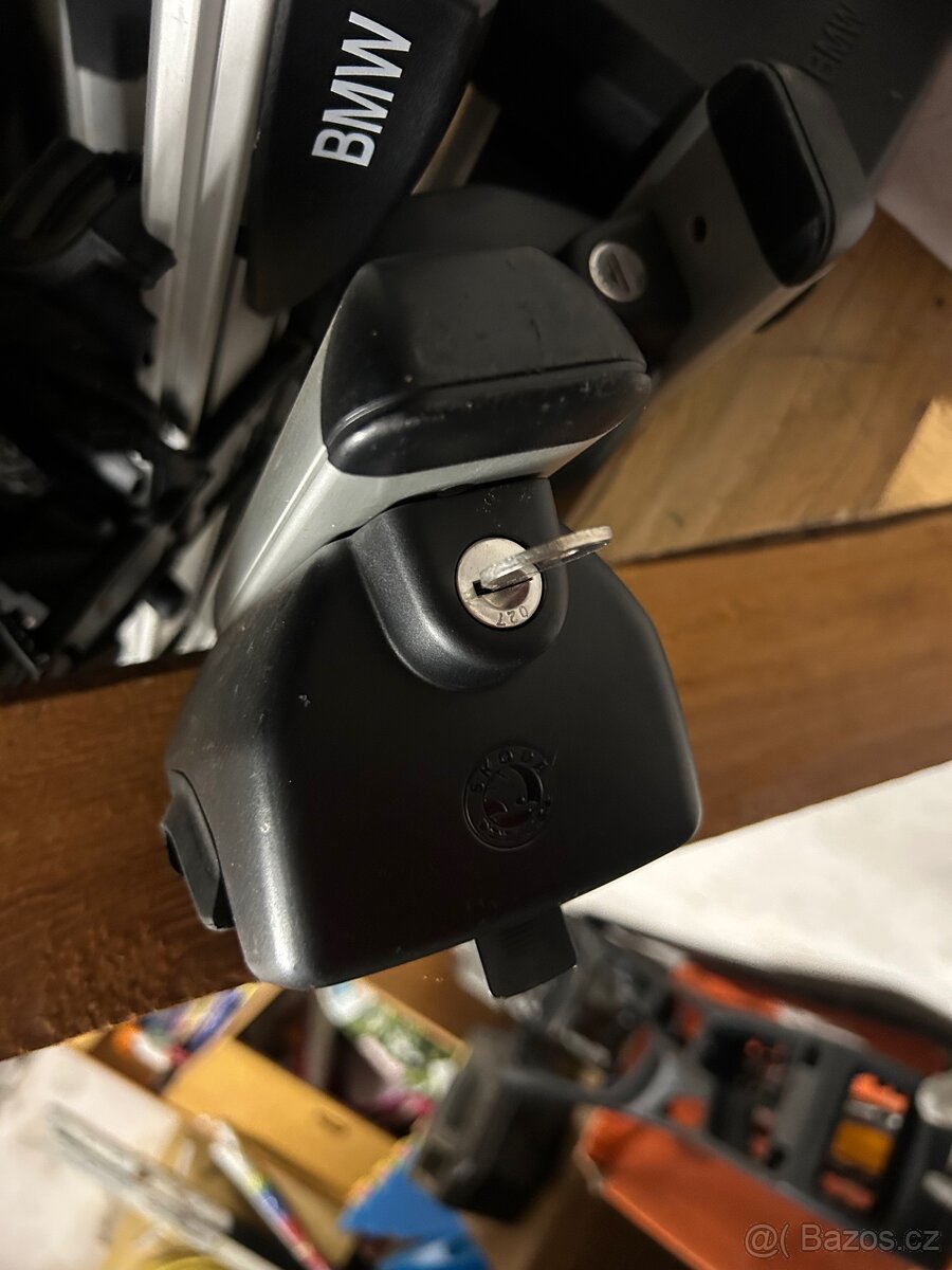 Skoda originální pricniky octavia 3 combi