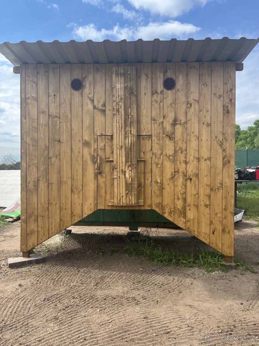 Kurník pro 20 až 30 slepic