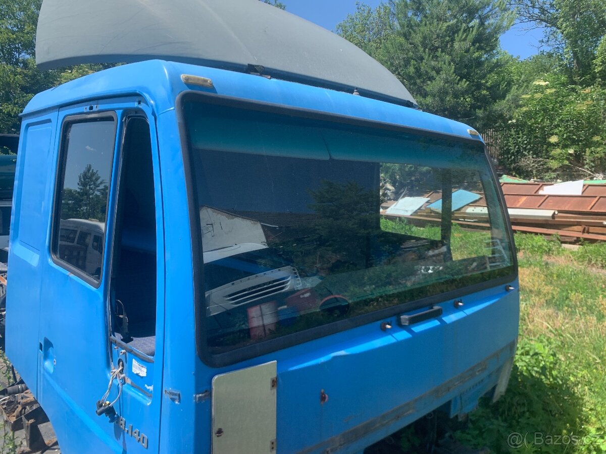 Čelní okno MAN L2000