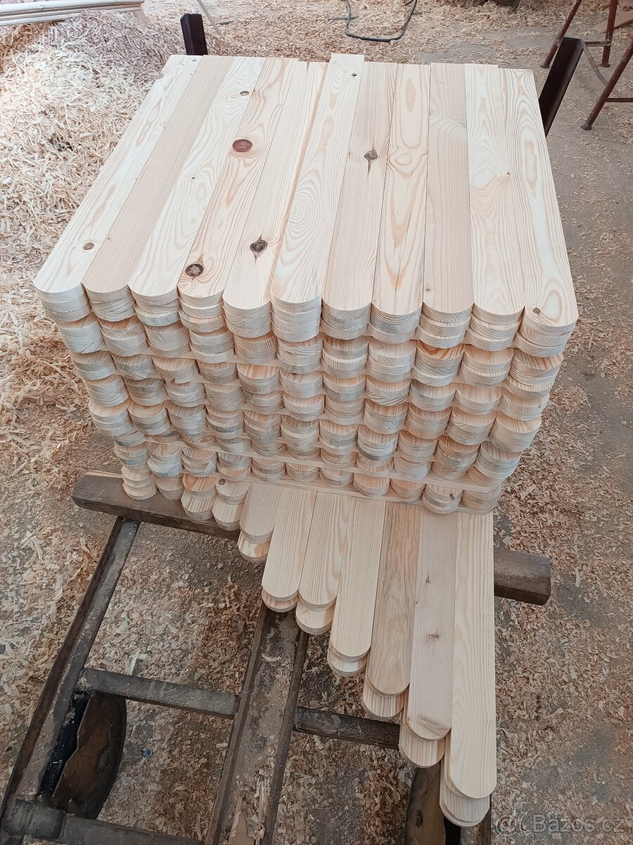 Plotovky, plaňky na plot, plotová prkna, lišty