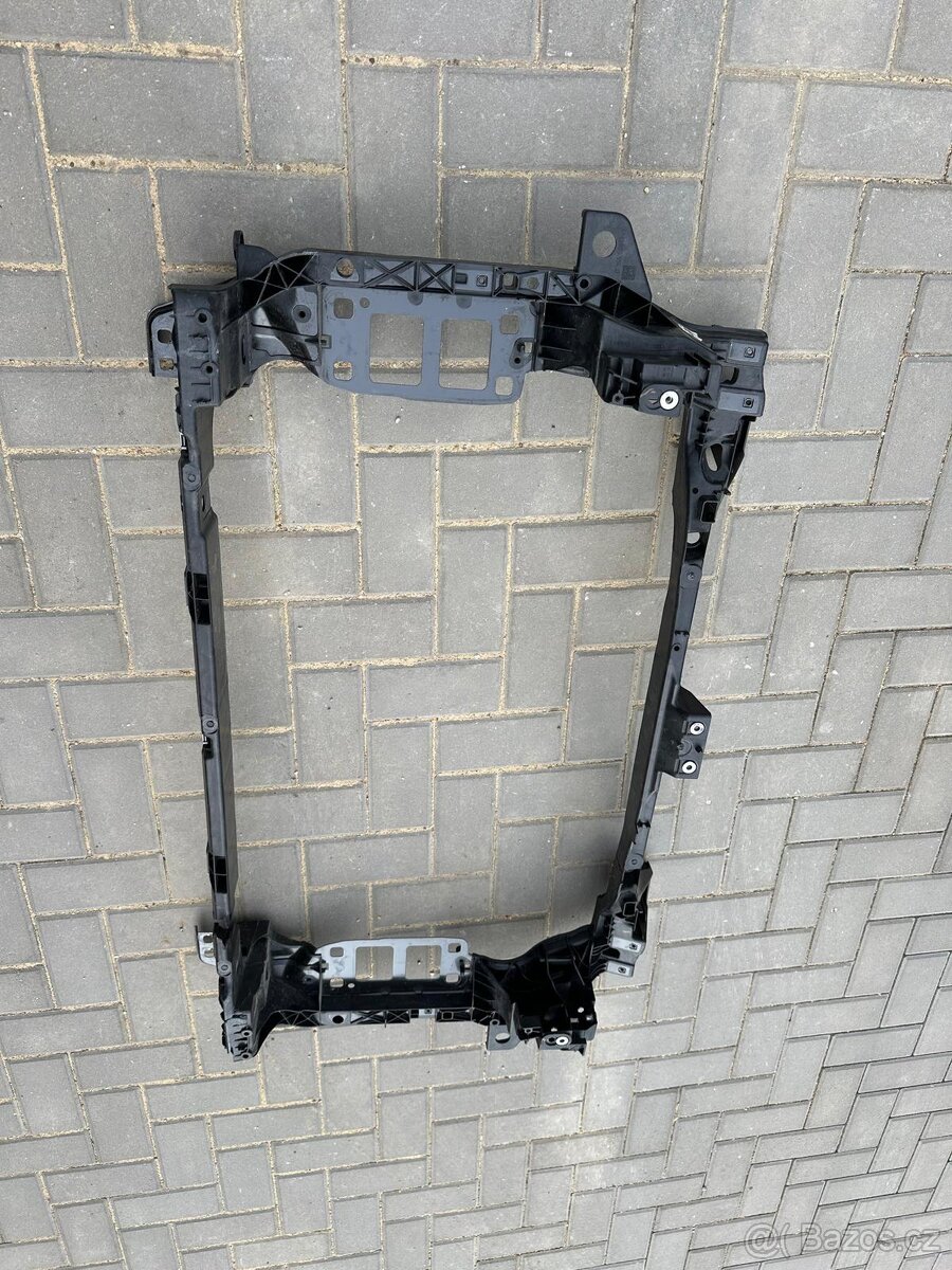 Audi Q7 stěna chladiče