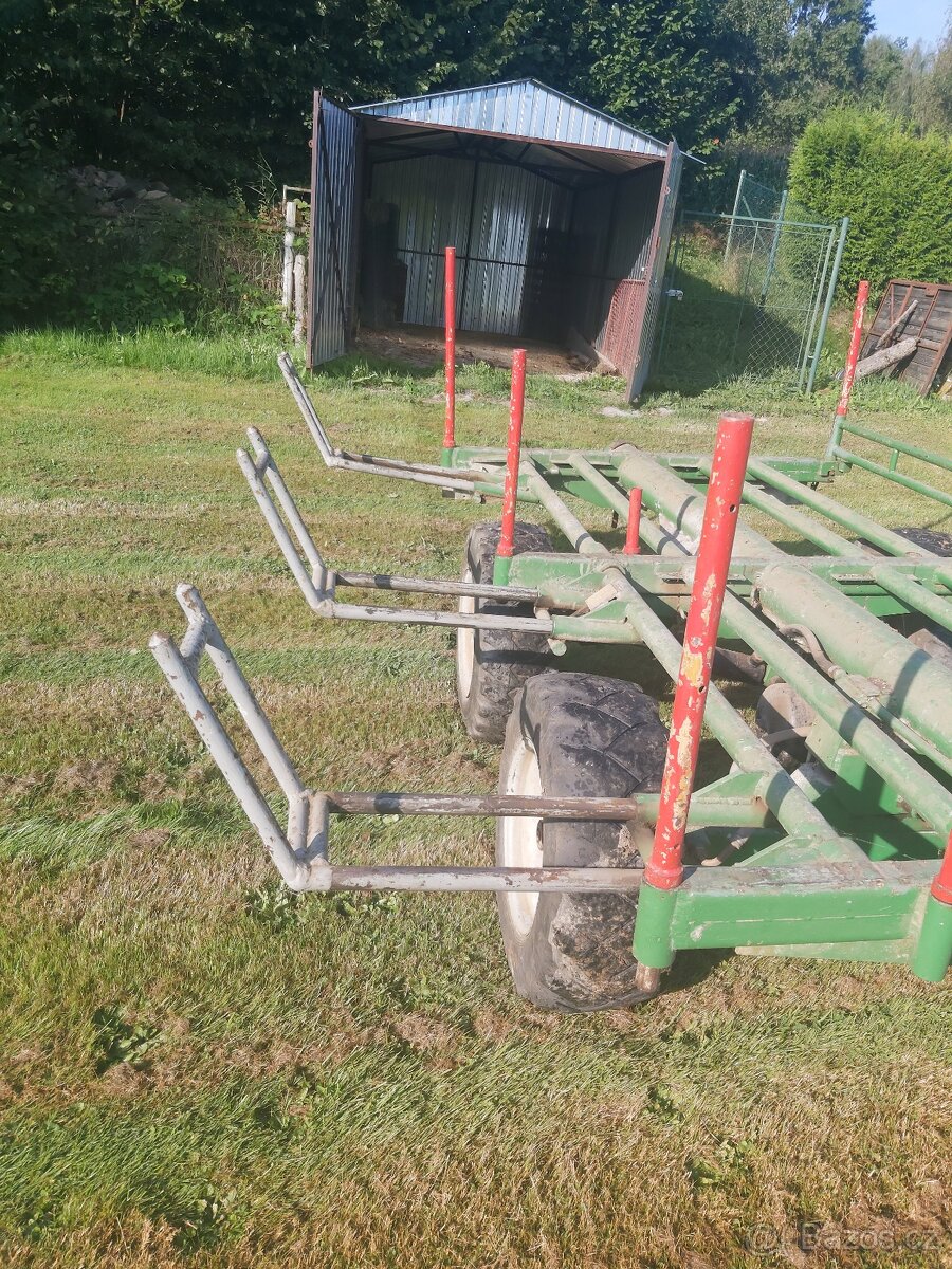 Vyvážečka dřeva za traktor