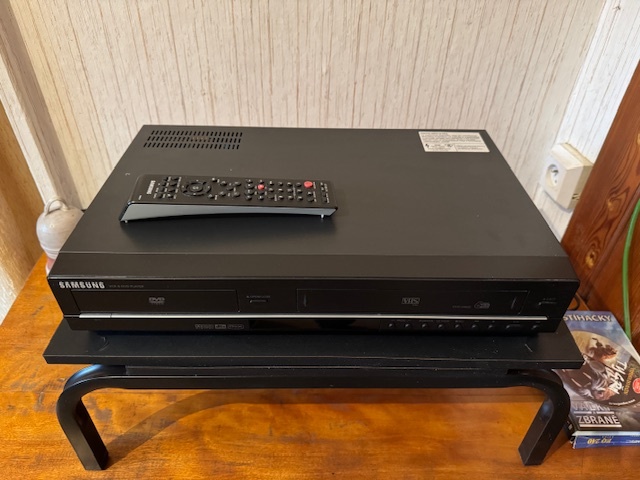Videorekordér + DVD kombo Samsung V6600