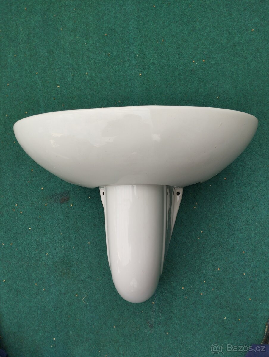 Umyvadlo s krytem pro sifón