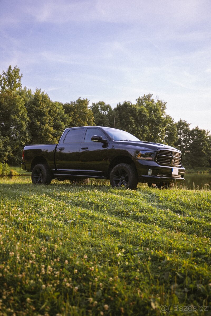 Dodge RAM 1500 Hemi