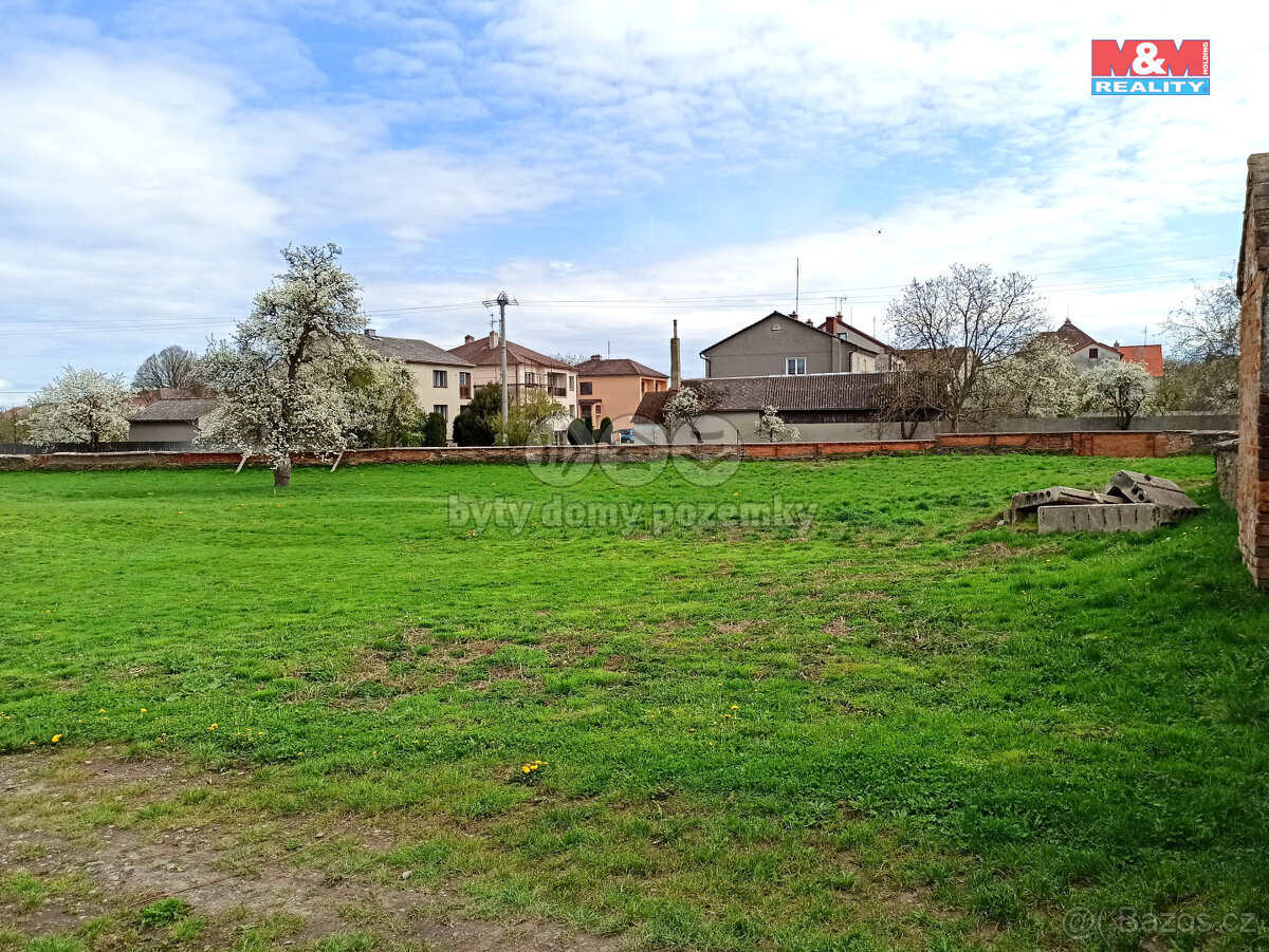Prodej pozemku k bydlení, 1300 m², Cholina