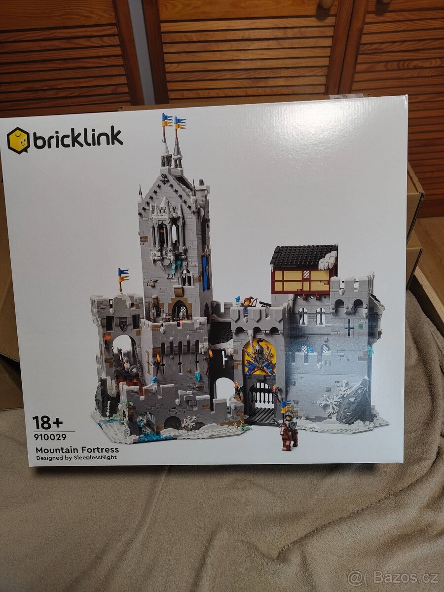 Lego Bricklink Mountain Fortress 910029