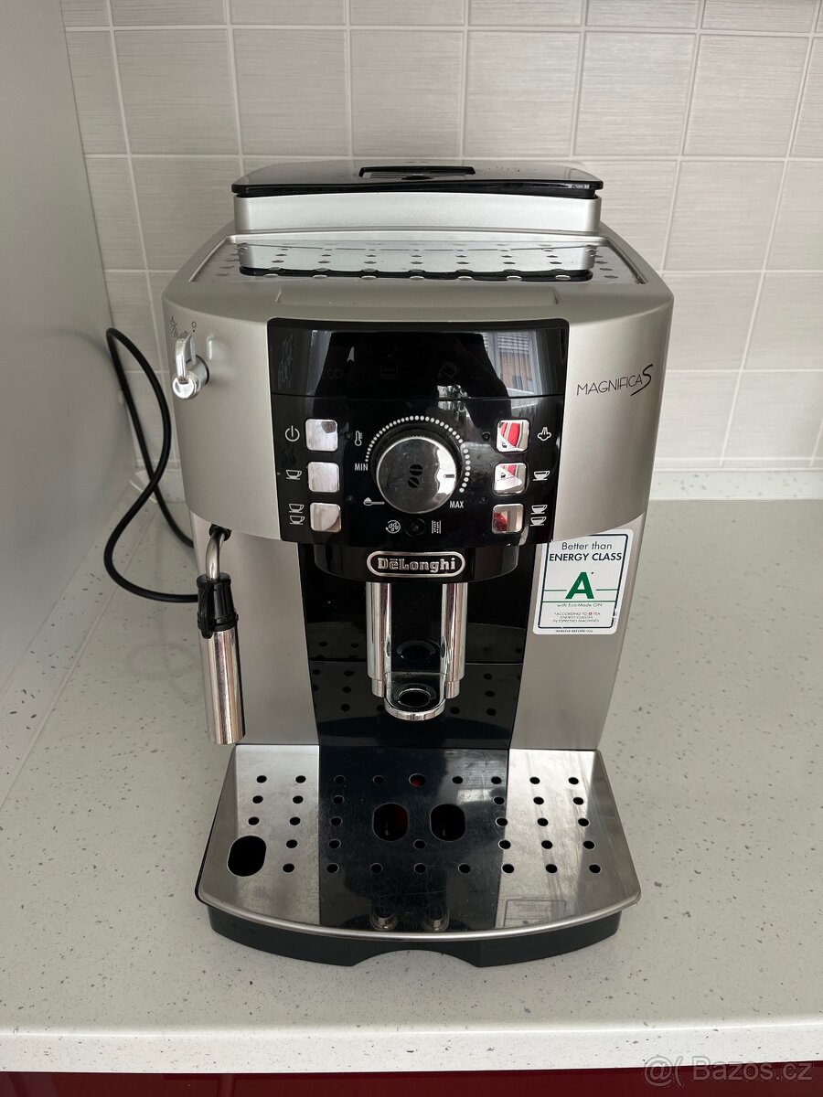 Automatický kávovar De'Longhi Magnifica S