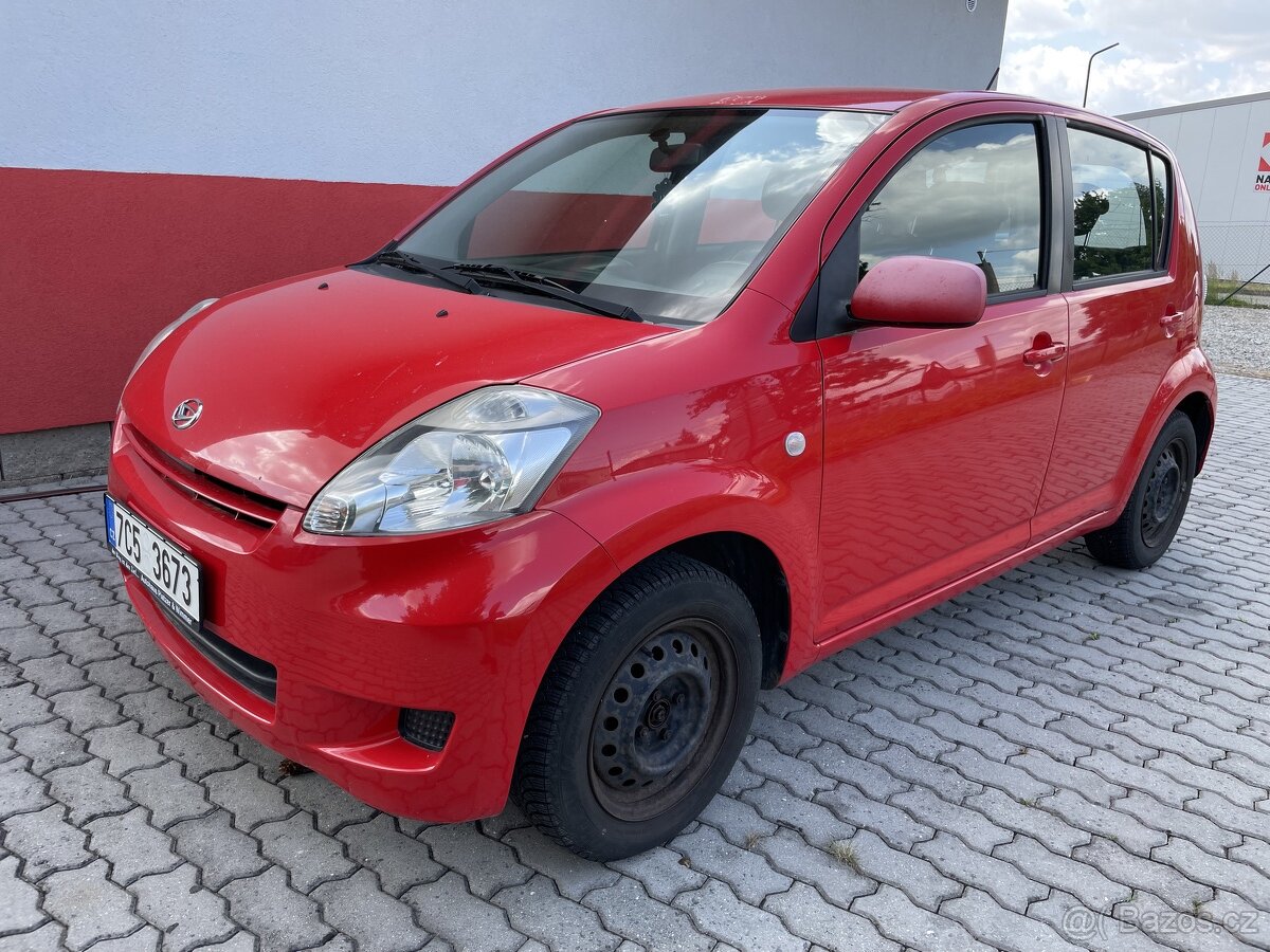 2008 DAIHATSU SIRION 1.0 VVT-i KLIMATIZACE (YARIS)